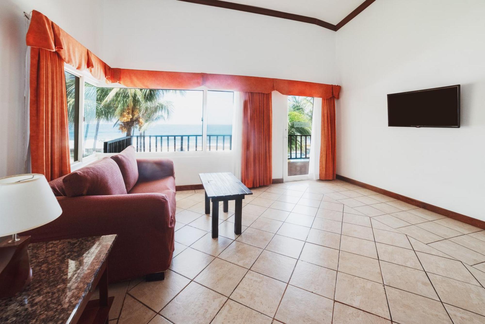 Hotel Cayman 3*