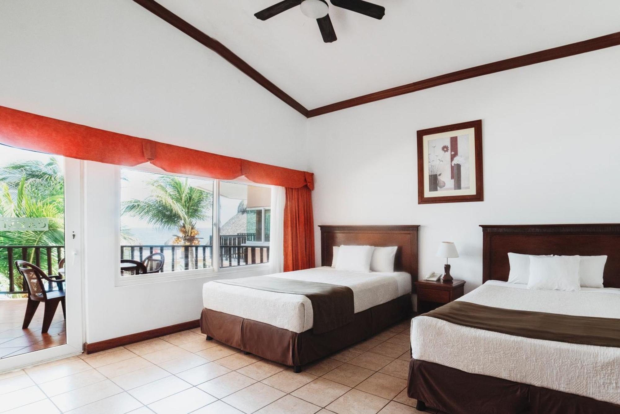 Cayman Hotel Monterrico