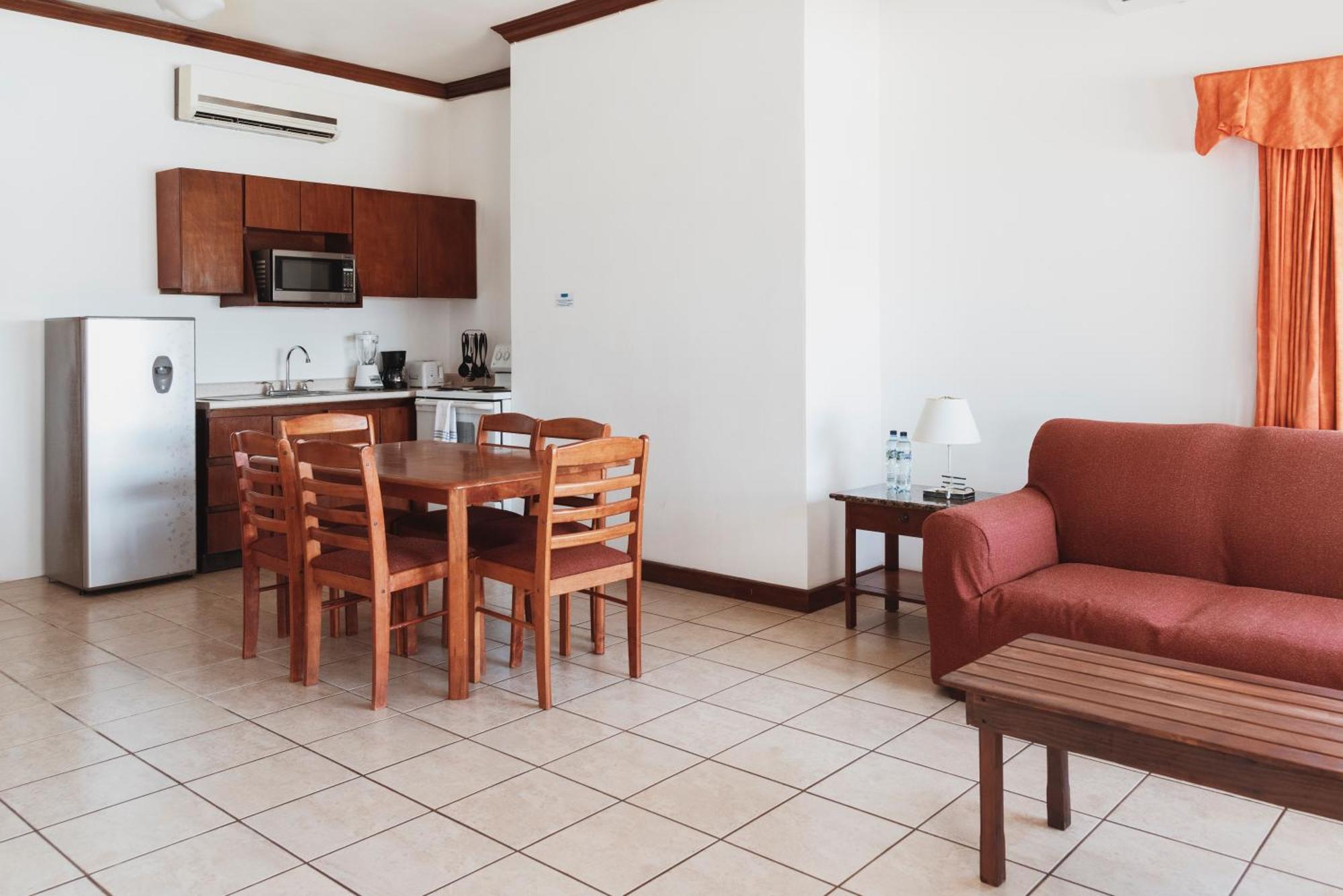 Cayman Monterrico