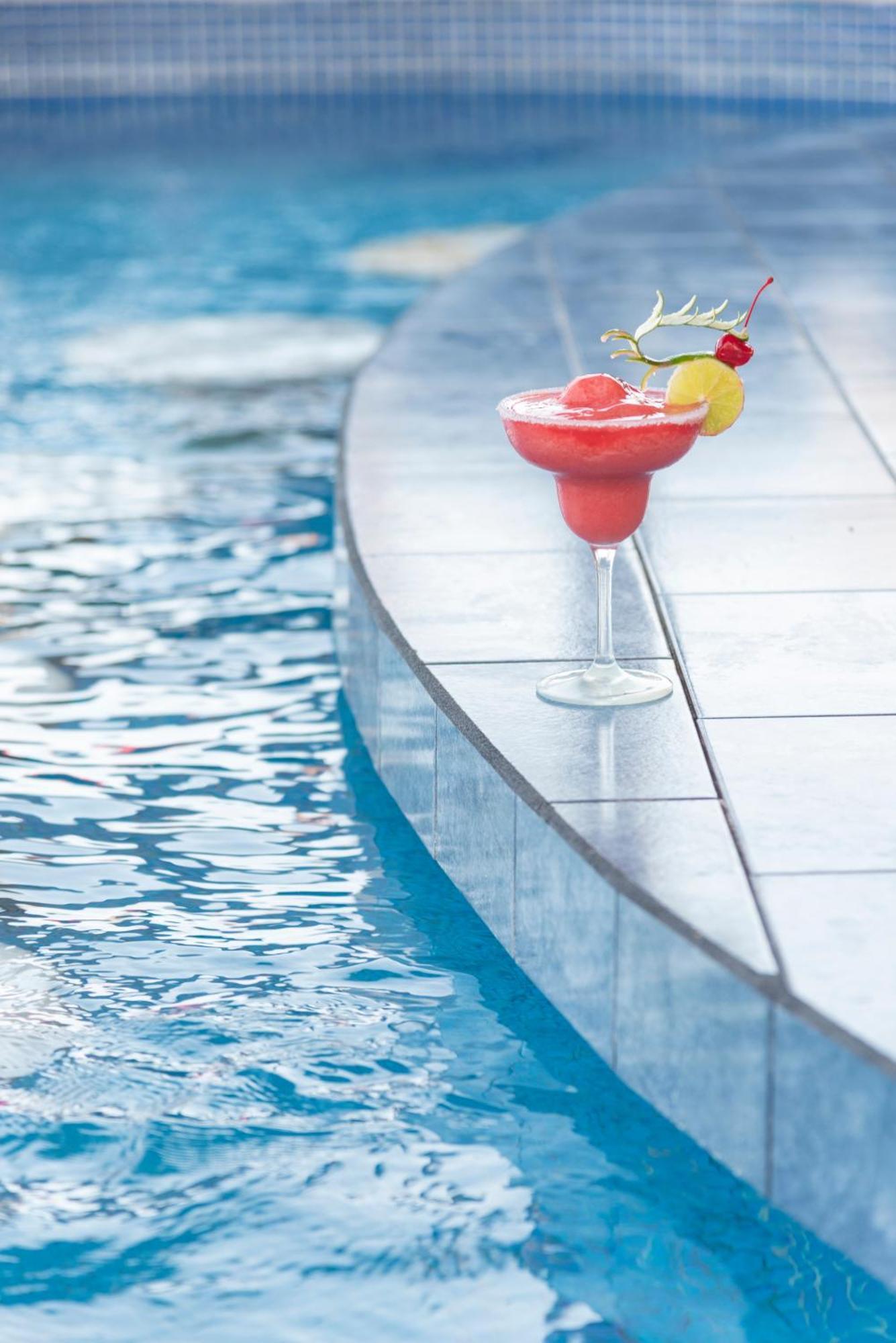Hotel Cayman Monterrico